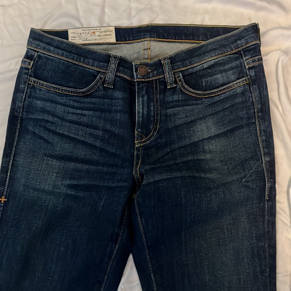 Imogene + Willie Lucy cut jeans - Picture 2 of 9